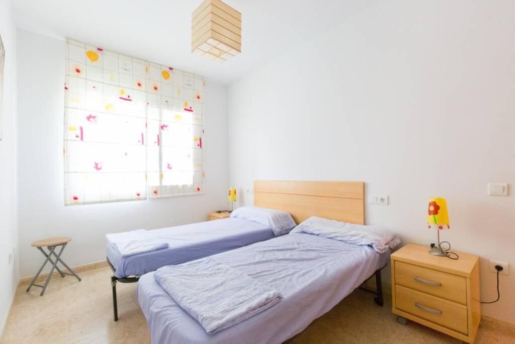 La Rapita - Apartamento De Dos Dormitorios Con Piscina Comunitaria Alcanar Exterior photo