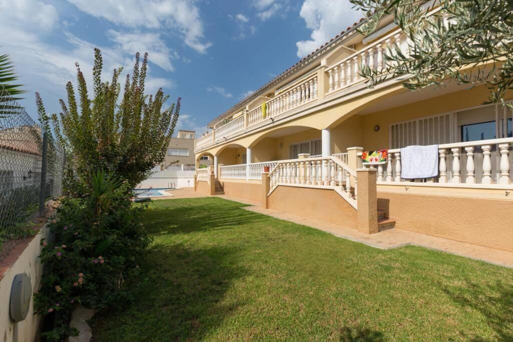 La Rapita - Apartamento De Dos Dormitorios Con Piscina Comunitaria Alcanar Exterior photo