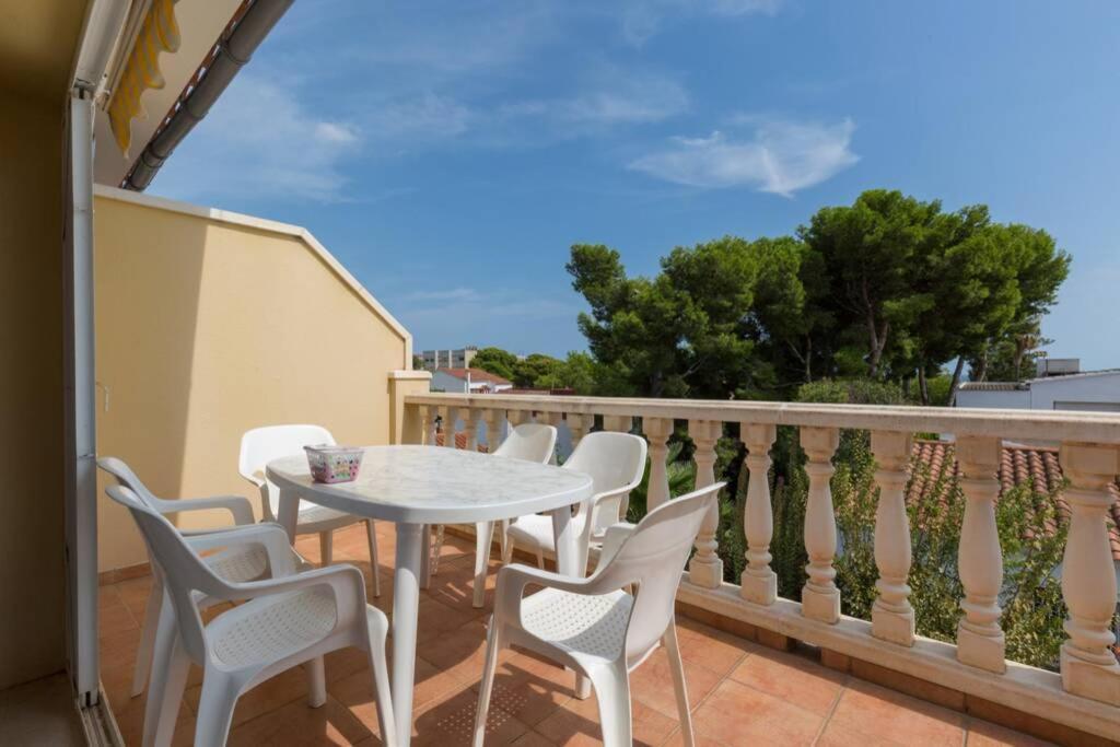 La Rapita - Apartamento De Dos Dormitorios Con Piscina Comunitaria Alcanar Exterior photo